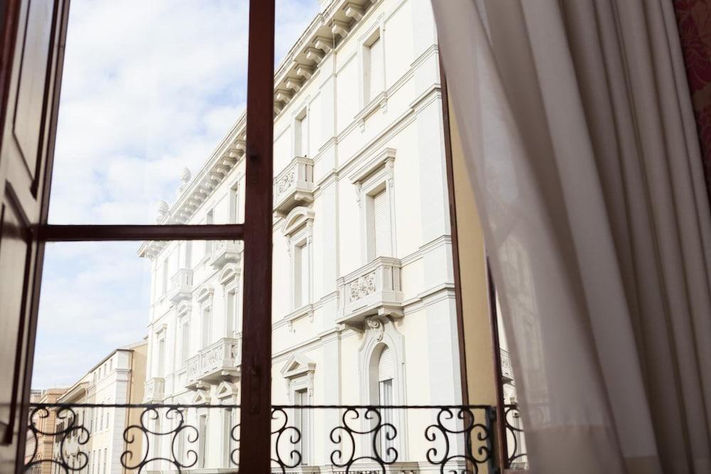 Cagliari Novecento Hotell Eksteriør bilde